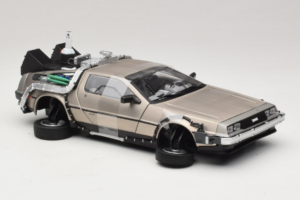 DeLorean DMC-12 Back to the Future Time Machine Sun Star 1:18 2710 Kov – obrázok 4 z 6