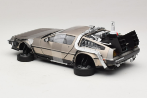 DeLorean DMC-12 Back to the Future Time Machine Sun Star 1:18 2710 Kov – obrázok 5 z 6