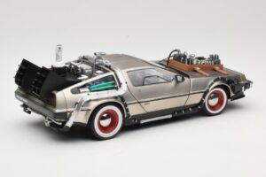 DeLorean DMC-12 Back to the Future Part III Sun Star 1:18 2712 Kov – obrázok 3 z 8