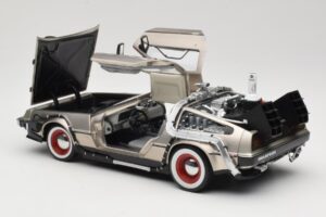 DeLorean DMC-12 Back to the Future Part III Sun Star 1:18 2712 Kov – obrázok 5 z 8