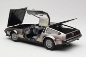 DeLorean DMC-12 LK Strieborný Sun Star 1:18 2701 Kov – obrázok 5 z 8