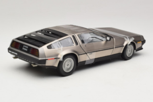 DeLorean DMC-12 Strieborný Sun Star 1:18 2703 Kov – obrázok 2 z 6