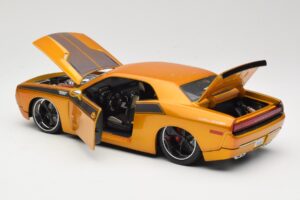 Dodge Challenger Concept Zlatý Maisto 1:18 31320 Kov – obrázok 5 z 8