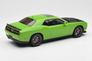 Dodge Challenger SRT Hellcat Zelený GT Spirit 1:18 GT168 Živica – obrázok 2 z 6