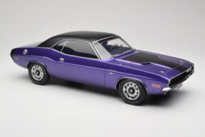 Dodge Challenger R/T Plum Crazy Otto 1:12 G083 Živica – obrázok 4 z 6