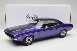 Dodge Challenger R/T Plum Crazy Otto 1:12 G083 Živica – obrázok 6 z 6