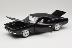 Dodge Charger R/T Steve McQueen Bullitt Movie Greenlight 1:18 12839 Kov – obrázok 2 z 8