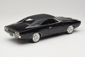Dodge Charger R/T Steve McQueen Bullitt Movie Greenlight 1:18 12839 Kov – obrázok 3 z 8