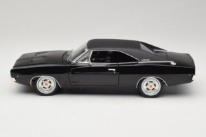 Dodge Charger R/T Steve McQueen Bullitt Movie Greenlight 1:18 12839 Kov – obrázok 4 z 8