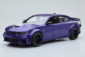 Dodge Charger Super Bee Fialový GT Spirit 1:18 GT895 Živica