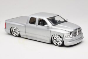 Dodge Ram Tuned Strieborný Jada 1:18 63162-SM Kov – obrázok 6 z 8