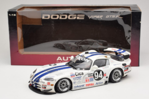 Dodge Viper GTS-R #94 Viper Team Oreca O. Beretta / T. Archer / D. Dupuy 24 Hours of Daytona 1997 AUTOart 1:18 89723 Kov – obrázok 8 z 8
