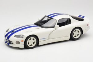Dodge Viper GTS Stone White GT Spirit 1:18 GT940 Živica