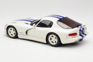 Dodge Viper GTS Stone White GT Spirit 1:18 GT940 Živica – obrázok 5 z 6