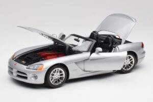 Dodge Viper SRT-10 Bright Strieborný Bburago 1:18 34908 Kov – obrázok 2 z 8