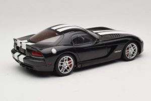 Dodge Viper SRT-10 Coupe Čierny AUTOart 1:18 71712 Kov – obrázok 3 z 8