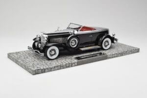 Duesenberg Model J Torpedo Disappearing Top Convertible Coupe Strieborný Čierny Minichamps 1:18 107150431 Živica