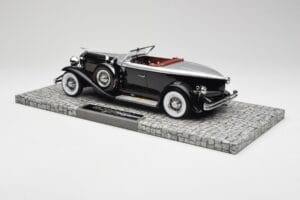 Duesenberg Model J Torpedo Disappearing Top Convertible Coupe Strieborný Čierny Minichamps 1:18 107150431 Živica – obrázok 5 z 6