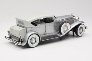 Duesenberg SJ Strieborný GreenLight 1:18 13525 Kov – obrázok 3 z 8