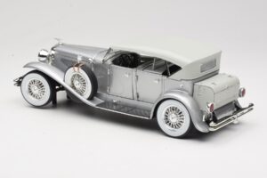Duesenberg SJ Strieborný GreenLight 1:18 13525 Kov – obrázok 7 z 8