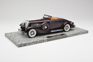 Duesenberg SJN Convertible Coupe Bordový Minichamps 1:18 107150331 Kov