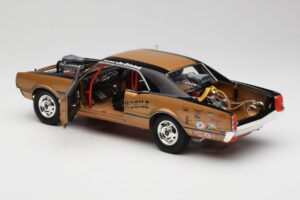 Oldsmobile 442 Hurst Hairy Olds Twin-Engine 4WD 1966 Highway 61 1:18 50089 Kov – obrázok 5 z 8