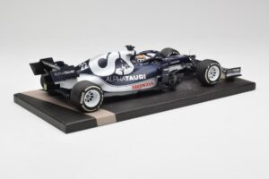 AlphaTauri AT02 #22 Y. Tsunoda Bahrain GP 2021 Minichamps 1:18 117210122 Kov – obrázok 3 z 6