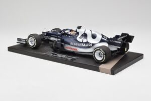AlphaTauri AT02 #22 Y. Tsunoda Bahrain GP 2021 Minichamps 1:18 117210122 Kov – obrázok 5 z 6