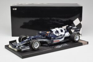 AlphaTauri AT02 #22 Y. Tsunoda Bahrain GP 2021 Minichamps 1:18 117210122 Kov – obrázok 6 z 6