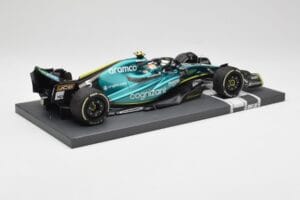 Aston Martin AMR22 Aramco #5 S. Vettel Abu Dhabi GP 2022 Last Race Collector's Edition Minichamps 1:18 117222205 Živica – obrázok 3 z 7