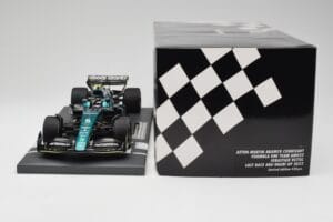 Aston Martin AMR22 Aramco #5 S. Vettel Abu Dhabi GP 2022 Last Race Collector's Edition Minichamps 1:18 117222205 Živica – obrázok 6 z 7