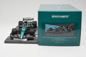 Aston Martin AMR23 #14 F. Alonso 3rd Place Saudi Arabian GP 2023 Minichamps 1:18 117230214 Kov – obrázok 6 z 7