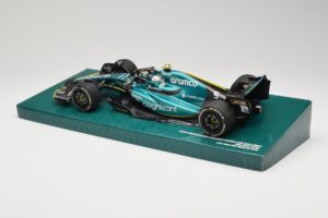 Aston Martin AMR22 #5 S. Vettel Last Race Abu Dhabi GP 2022 Minichamps 1:18 147222205 Živica – obrázok 5 z 7