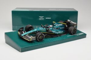 Aston Martin AMR22 #5 S. Vettel Last Race Abu Dhabi GP 2022 Minichamps 1:18 147222205 Živica – obrázok 7 z 7