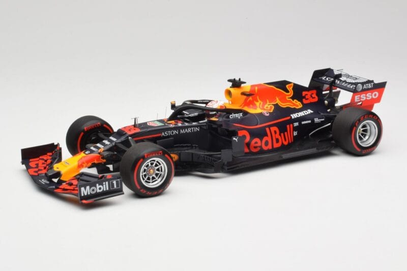 Aston Martin Red Bull Racing RB15 #33 M. Verstappen F1 2019 Minichamps 1:18 110190033 Kov