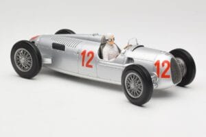 Auto Union Type C #12 H. Stuck Hungarian GP Budapest 1936 Minichamps 1:18 155361012 Kov – obrázok 4 z 6