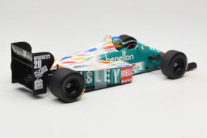 Benetton B186 #20 G. Berger F1 1986 Minichamps 1:18 80439418130 Kov – obrázok 2 z 6