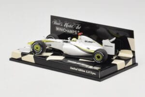 Brawn GP Mercedes BGP001 #22 J. Button Showcar 2009 Minichamps 1:43 400090092 Kov – obrázok 3 z 5