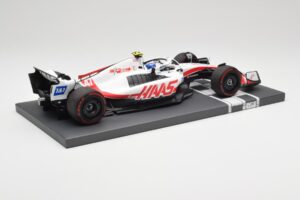 Haas VF-22 #47 M. Schumacher Brazilian GP 2022 Minichamps 1:18 117222147 Živica – obrázok 3 z 7
