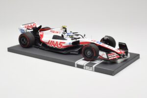 Haas VF-22 #47 M. Schumacher Brazilian GP 2022 Minichamps 1:18 117222147 Živica – obrázok 4 z 7