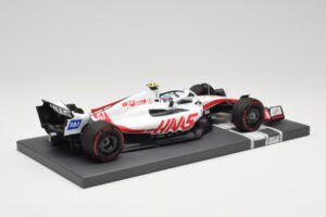 Haas VF-22 #47 M. Schumacher British GP 2022 Minichamps 1:18 117221047 Živica – obrázok 3 z 7