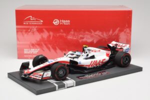 Haas VF-22 #47 M. Schumacher British GP 2022 Minichamps 1:18 117221047 Živica – obrázok 7 z 7