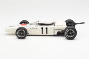 Honda RA272 #11 R. Ginther Mexican Grand Prix 1965 AUTOart 1:18 86597 Kov – obrázok 4 z 8