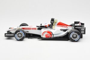 Honda RA106 Honda Racing Team J. Button F1 Showcar 2006 Minichamps 1:18 BUTTON001 Kov – obrázok 3 z 6