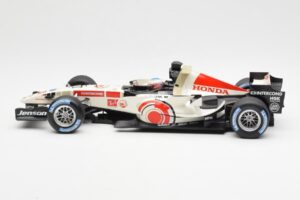 Honda Racing Team RA106 #12 J. Button F1 2006 Minichamps 1:18 100060012 Kov – obrázok 3 z 6
