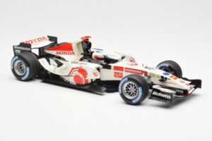Honda Racing Team RA106 #11 R. Barrichello F1 2006 Minichamps 1:18 100060011 Kov – obrázok 4 z 6