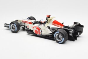Honda Racing Team RA106 #11 R. Barrichello F1 2006 Minichamps 1:18 100060011 Kov – obrázok 5 z 6