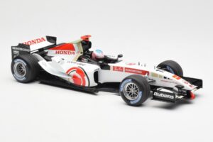 Honda RA106 Honda Racing Team R. Barrichello F1 Showcar 2006 Minichamps 1:18 08MF1-06B-CRB18 Kov – obrázok 4 z 6
