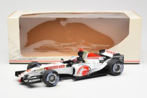 Honda RA106 Honda Racing Team R. Barrichello F1 Showcar 2006 Minichamps 1:18 08MF1-06B-CRB18 Kov – obrázok 6 z 6