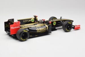 Lotus Renault GP R31 #10 B. Senna F1 2011 Minichamps 1:18 150110079-C1 Kov – obrázok 2 z 7